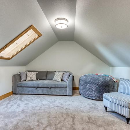 Oak Street Retreat Villa Sisters Luaran gambar