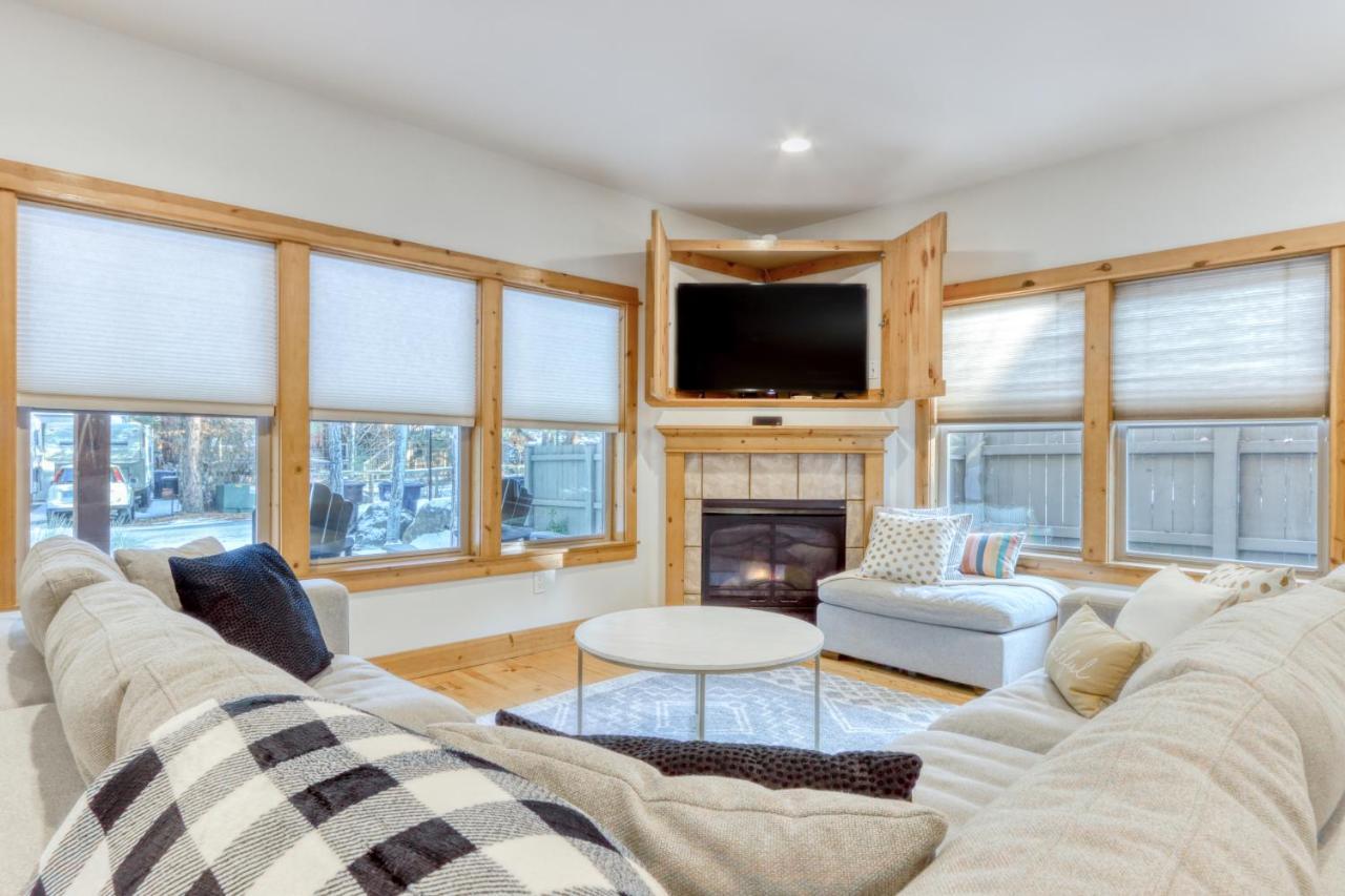 Oak Street Retreat Villa Sisters Luaran gambar
